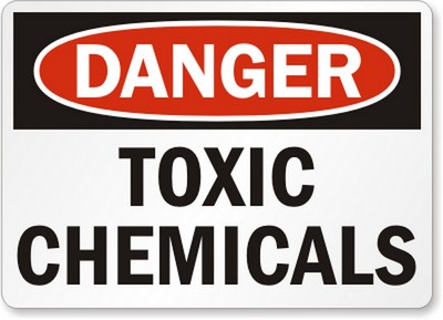 Pericolul toxinelor din produsele de curatare si infrumusetare
